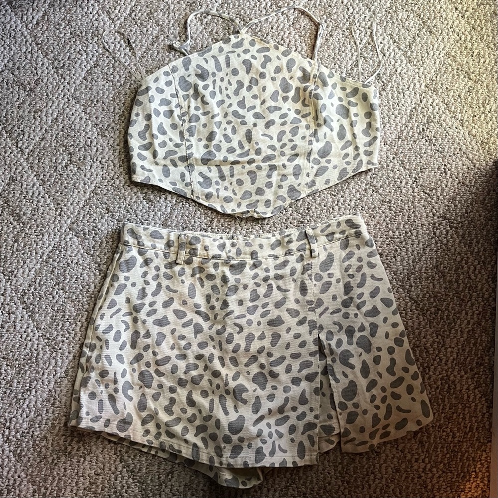 Le Lis Two Piece Set L